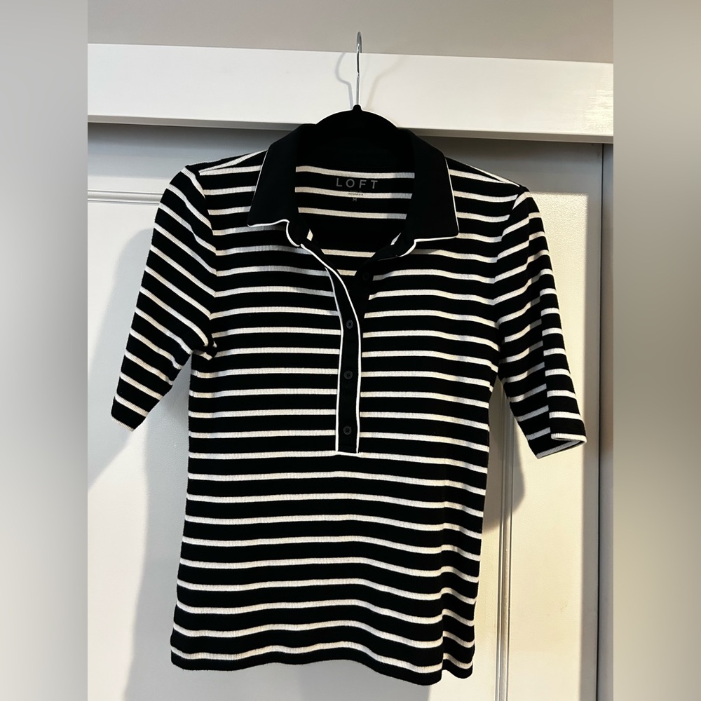 EUC LOFT Black & White Striped Polo Style Top w/ 3/4 Sleeves in Size Medium
